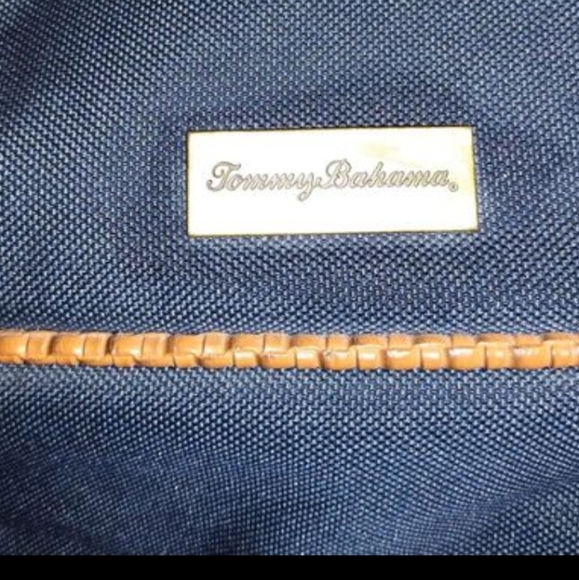 Tommy Bahama Mojito 20" Duffel Navy 13" h x 20" l x 12w Weekend/Overnite luggage - Picture 2 of 10